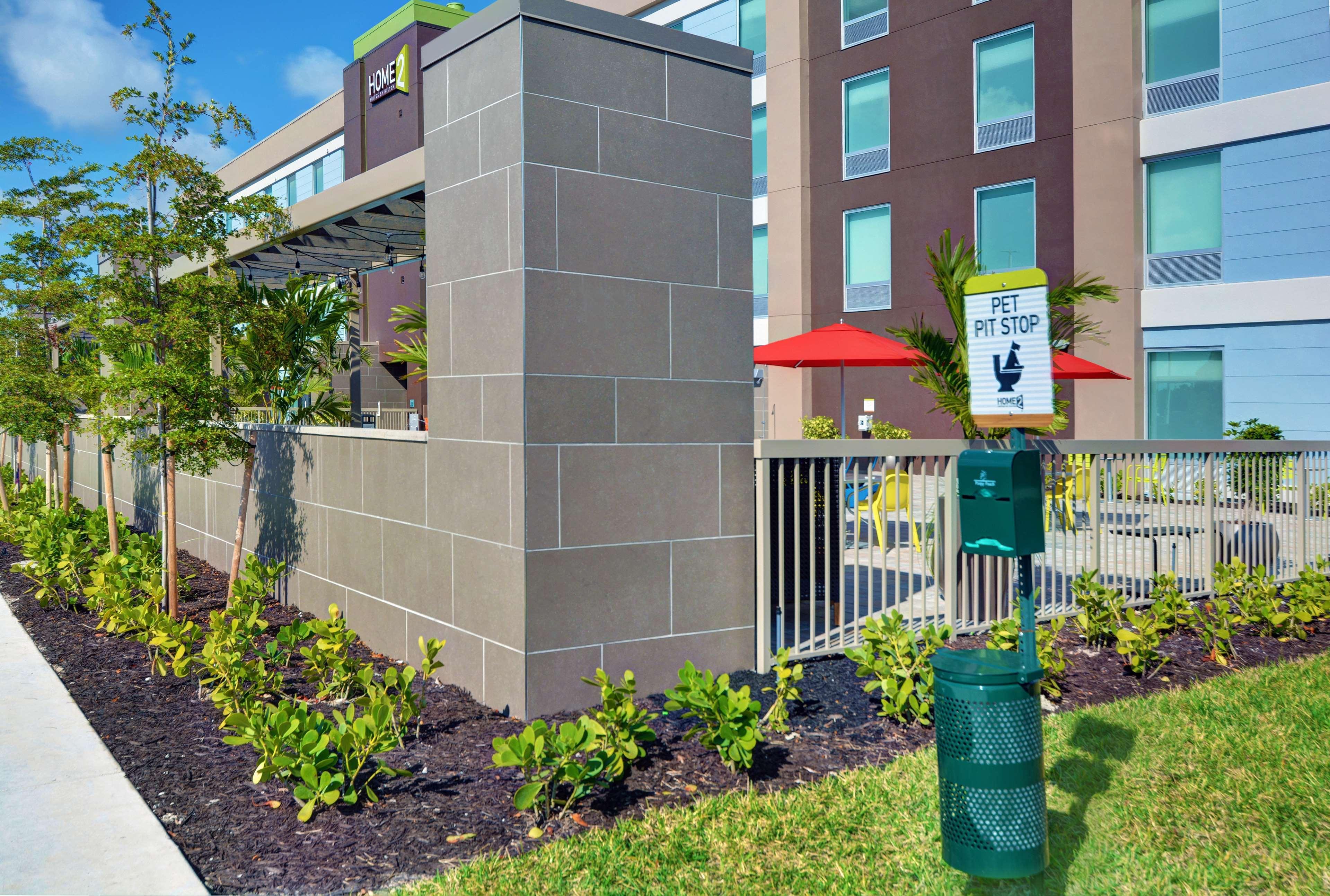 Home2 Suites By Hilton Fort Myers Colonial Blvd Eksteriør billede